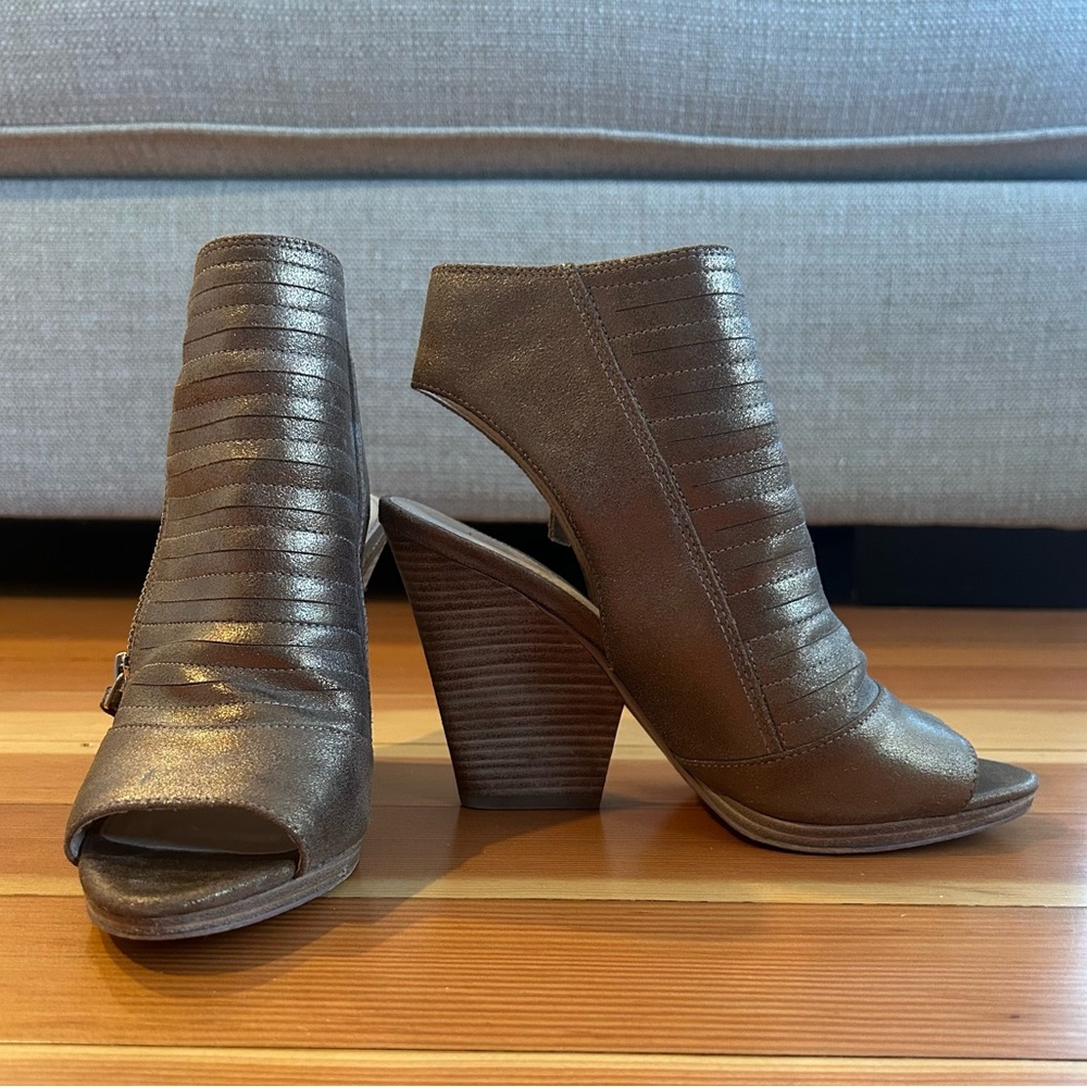 Elegant Brown Peep-Toe Ankle Boots
